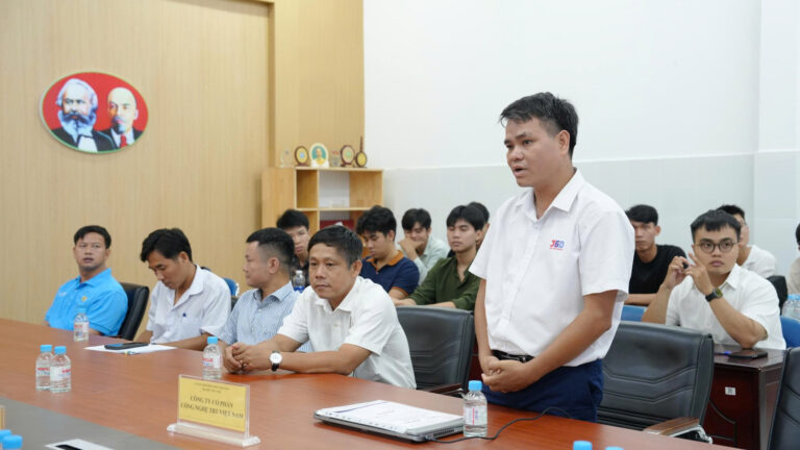  Hoạt động giới thiệu nền tảng tại buổi làm việc.